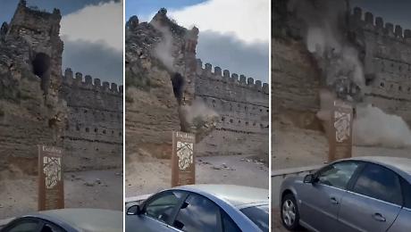 La torre del castello del '500 si sbriciola poco prima dell'apertura al pubblico: il video choc in Spagna