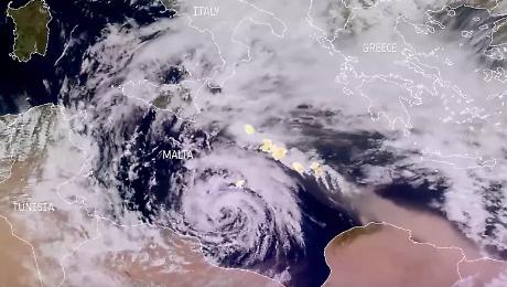 Il ciclone "Jolina" su Sicilia e Calabria: le immagini dai satelliti