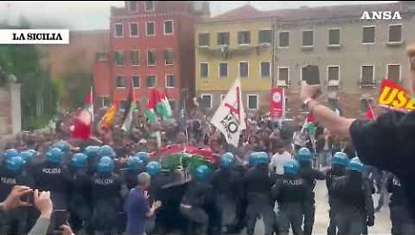 Venezia, Biennale senza pace: proteste contro Israele dopo quelle contro la Russia