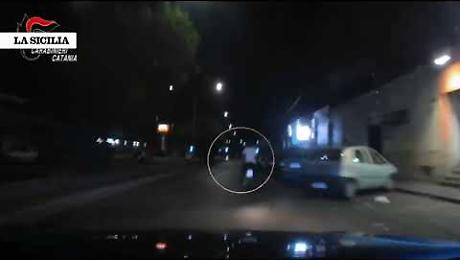 Inseguimento notturno a Catania: recuperato uno scooter appena rubato e denunciato un 16enne