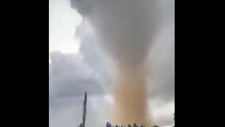 La Francia come l'Oklahoma: un tornado spazza via un villaggio, 41 feriti