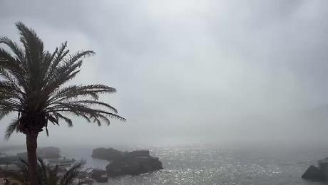 A Messina la "Lupa di mare" fa sparire il pilone di Torre Faro