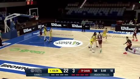 Shark in campo con soli 4 uomini gi&agrave; dopo 1'30'': il video dell'umiliazione storica per Trapani e per l'Italia