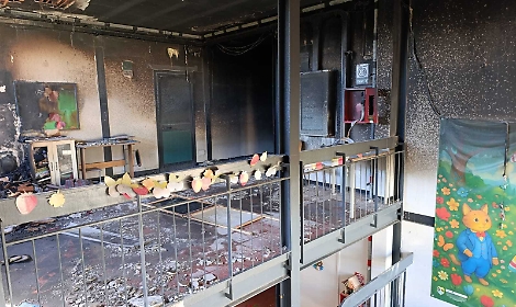 Catania, l'incendio alla scuola Pestalozzi: al via la raccolta fondi per ricostruire la biblioteca