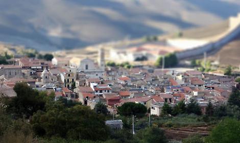 Nel Nisseno liste incomplete all'ultimo minuto e dimissioni clamorose segnano la fine dell'amministrazione