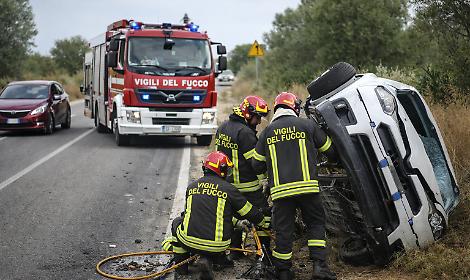 Violento incidente sulla provinciale per Punta Secca, scontro frontale tra due autovetture