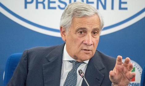 Migranti, Tajani: &laquo;S&igrave; allo stop a Schengen con la Spagna, a rischio la sicurezza&raquo;