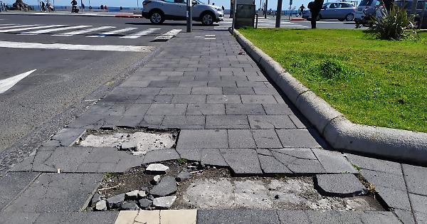 &laquo;A Catania tappata una buca se ne forma un