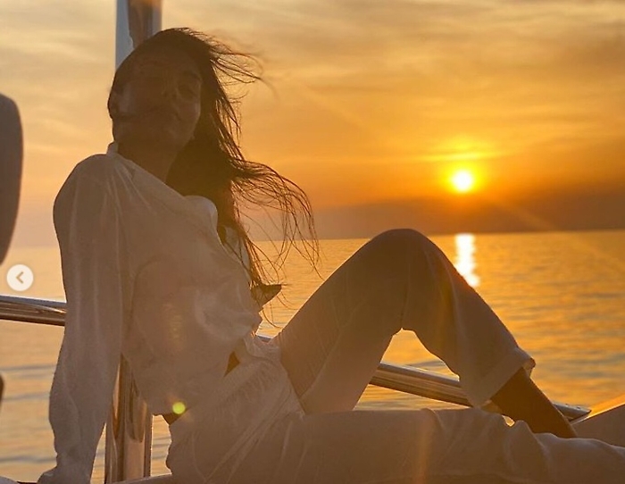 Georgina Rodriguez, tramonto a Saint Tropez