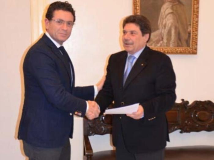 Antonello Montante firma l'enneismo protoccolo di legalit&agrave; con l'ex questore nisseno Filippo Nicastro