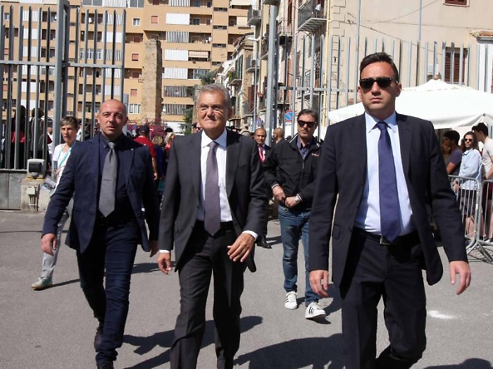 Il magistrato Sergio Lari arriva all'aula bunker del carcere dell'Ucciardone per le celebrazioni del25simo anniversario della strage di Capaci a Pale