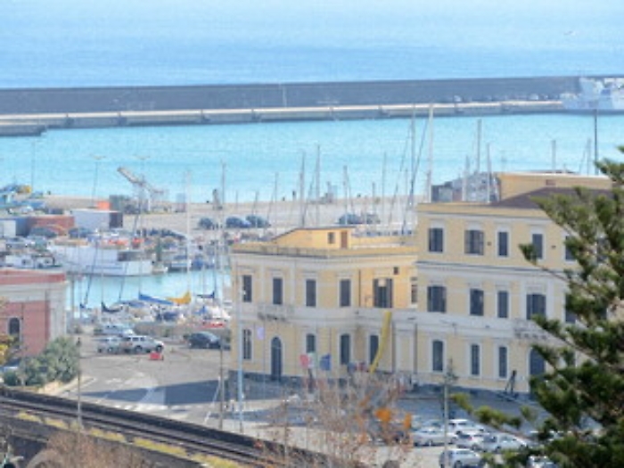 CATANIA 03/01/2017 : VISTA DI CATANIA DALLA CUPOLA DELLA BADIA SANT'AGATA il porto dall'alto