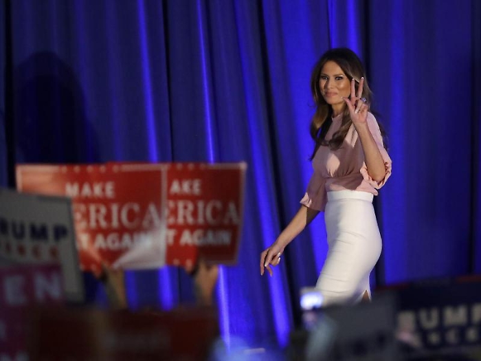 CORRECTS RELATIONSHIP FROM HUSBAND TO WIFE - Melania Trump, wife of Republican presidential candidate Donald Trump, walks on stage to deliver a speec