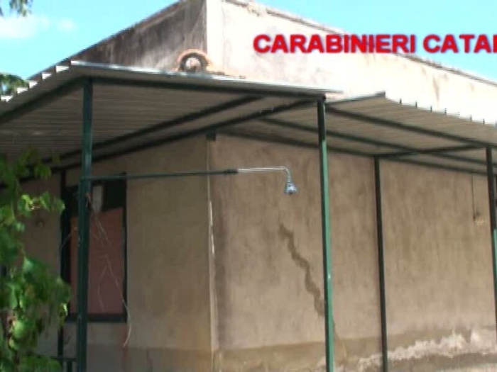 Ancora villetta  alla periferia di Adrano dove fu trovata impiccata Valentina Salamone