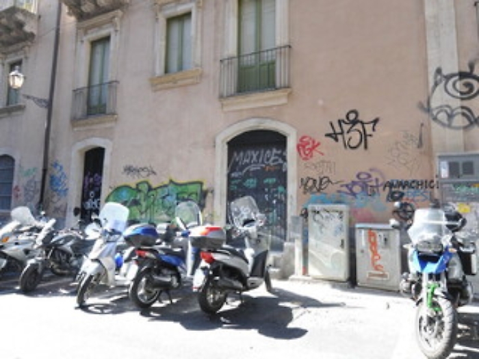 CATANIA 19/10/2016 : DECORO URBANO IN CENTRO STORICO