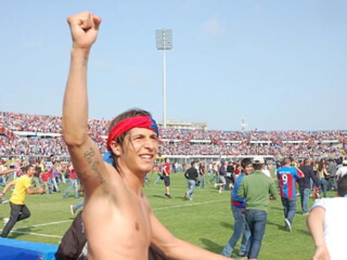 biagianti, giocatore catania calcio, a fine gara festeggia