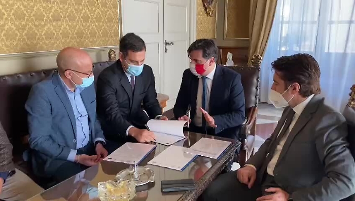 1274438-FirmaconvenzionecomuneAmtmp4_1620391237861