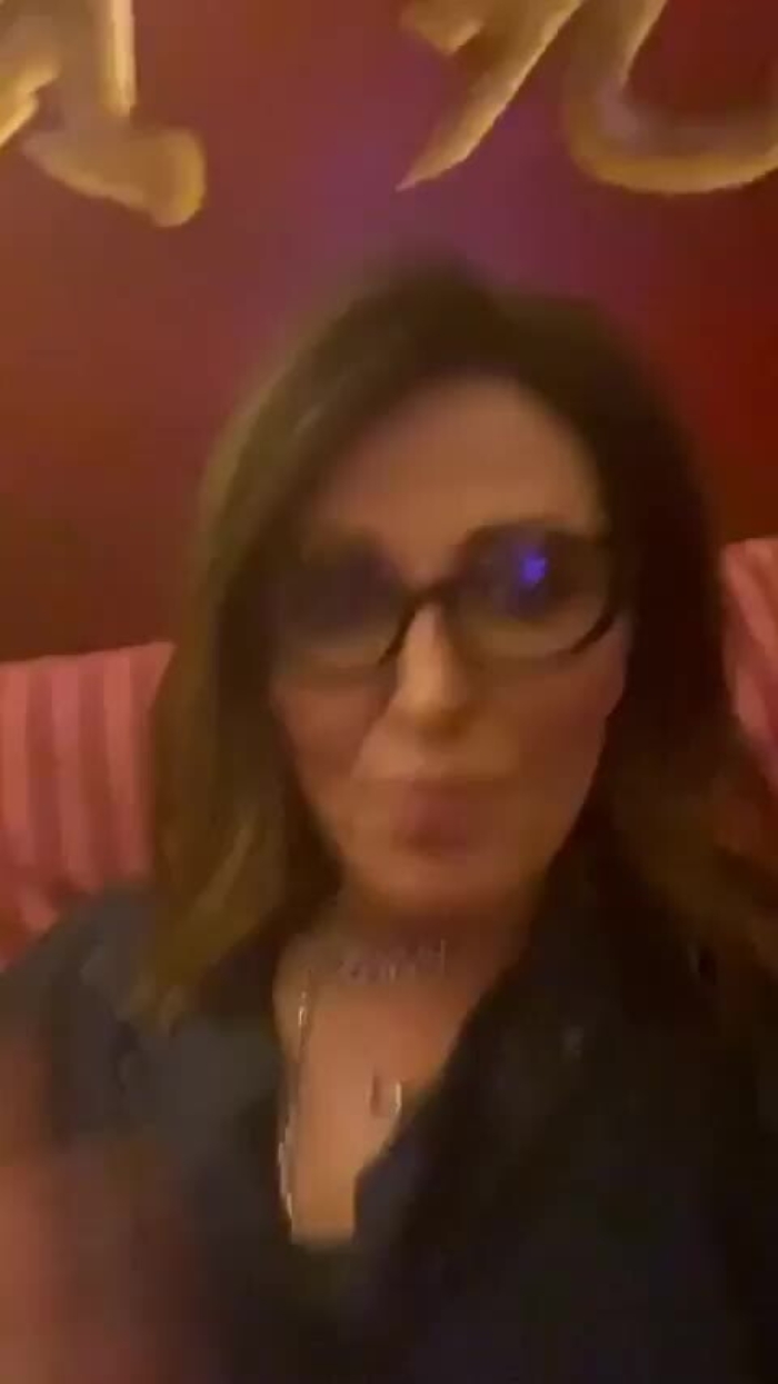 13497868-santanchmp4_1620384933842