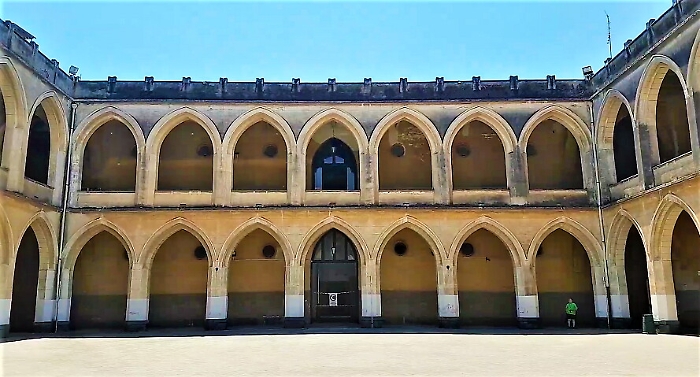 1604056893043_1620383790347