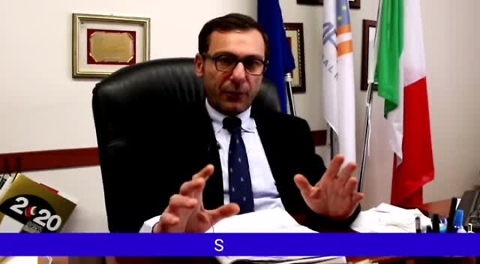 25216932-politinomp4_1620382598419