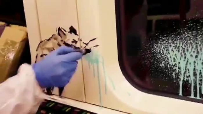 2641275-Banksy-Perchtravestitodaaddettoallasanificazioneharealizzatounanuovaoperanelmp4_1620404908224