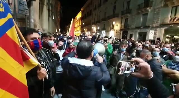 34308057-appellomp4_1620383666574