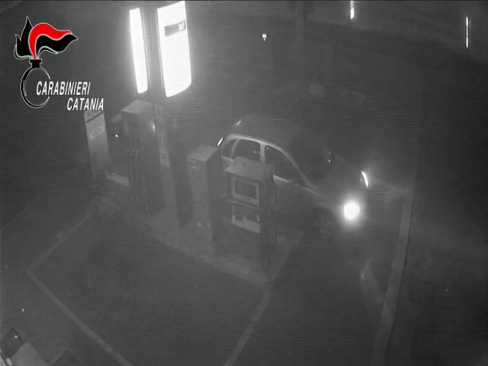 84338446-INCENDIOAUTOmp4_1620400115776