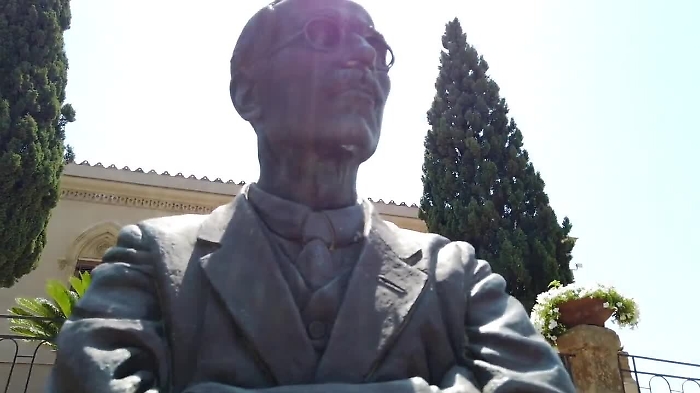 8952560-villamp4_1620374299154