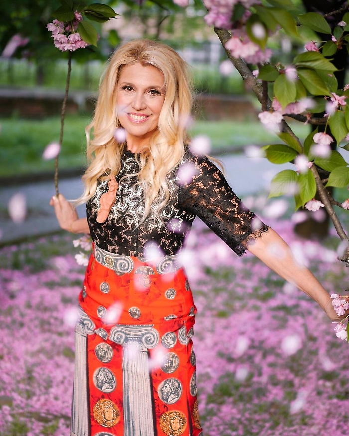 1619209800303_1620670617776