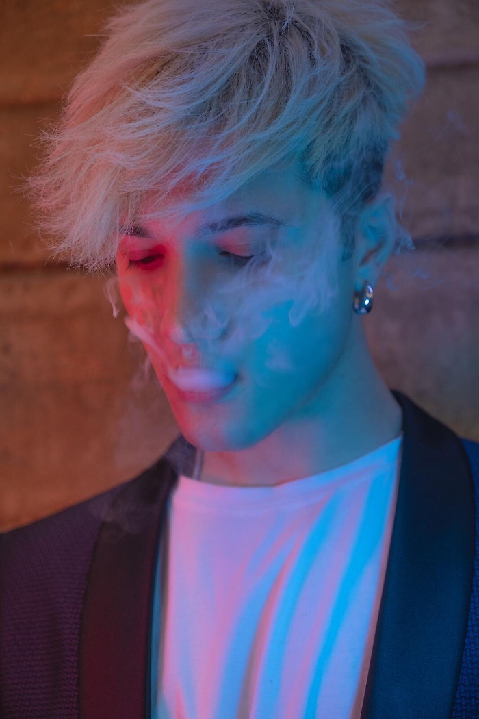 1621184795679_1623153599896