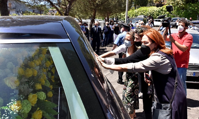 1621440190711_1623161003275