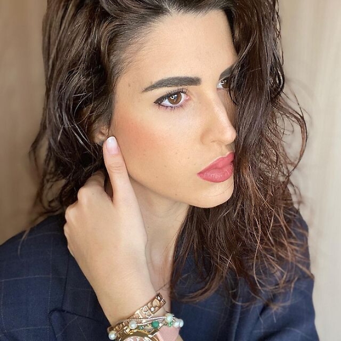 1621888703218_1623175387308