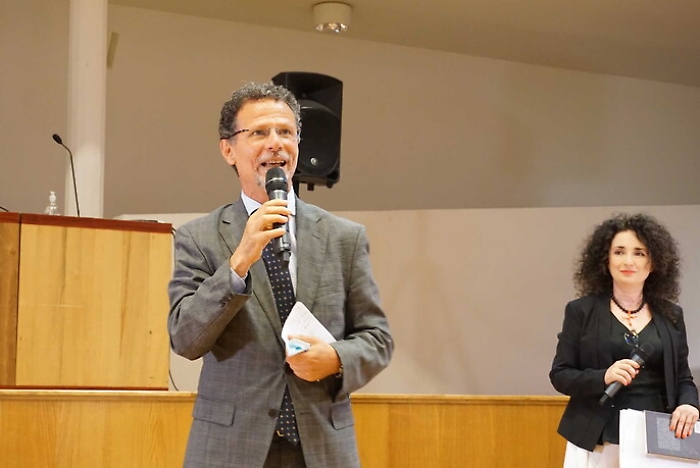 1623323055329_1623662875662