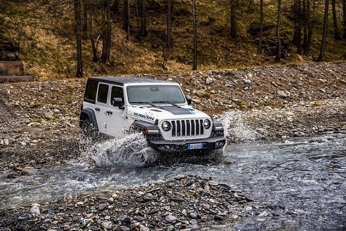 170502812-5476288a-1294-4d73-930a-0c69c58409d8