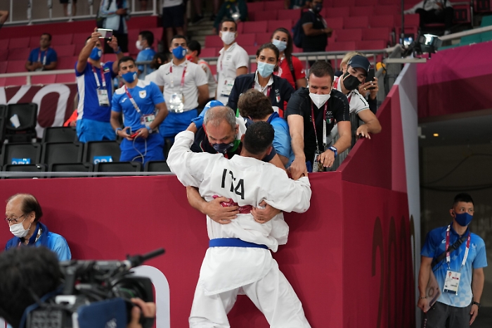 092804542-5cf8203f-6c29-45f2-a3a3-621f2338e594