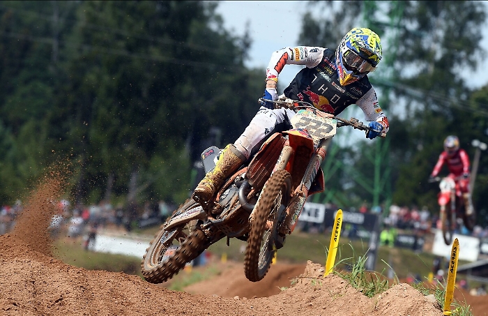 093856802-795d83eb-0201-4036-8f3b-12541cfe113a