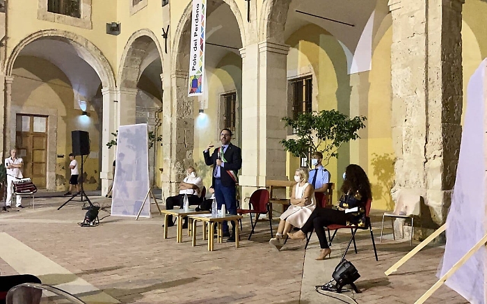 090609257-899087ee-d21d-4262-828b-e417e273b1ae