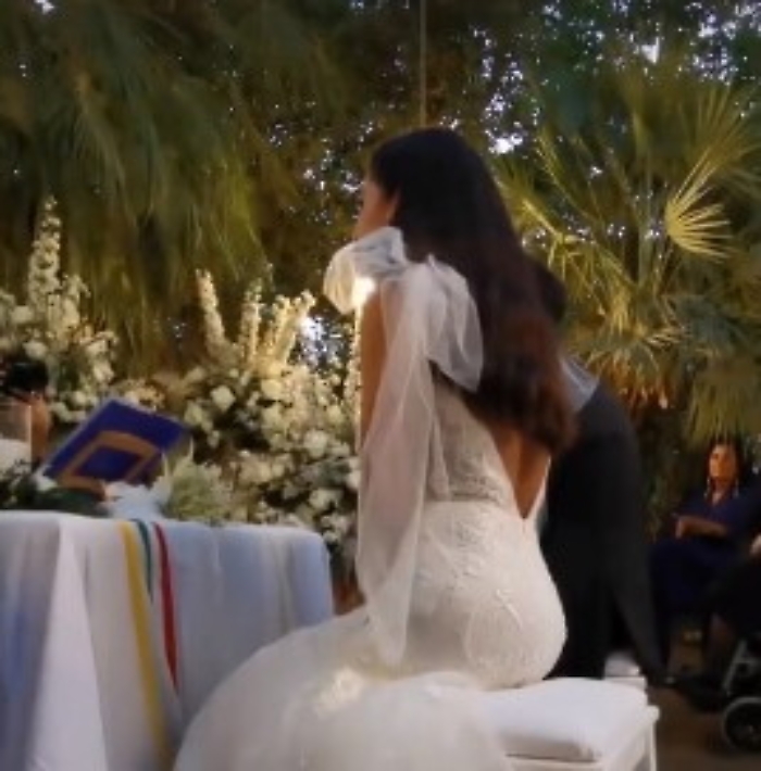 084256130-235a5005-3fc0-430c-a458-4c0ccdfea5a1