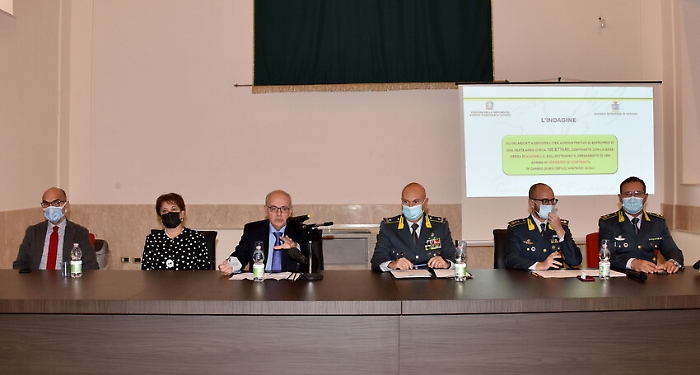 104541759-f73a7ac7-e7aa-4e3c-b75b-de8048686332