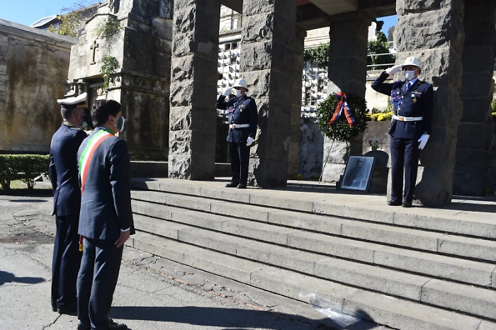 185211427-c6e184d6-37e0-420e-90b7-d4ada7e02a1a