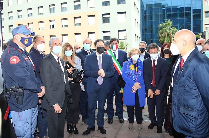 121031928-fffb22b0-6e33-4bc9-a5f8-05c92ef51d4a