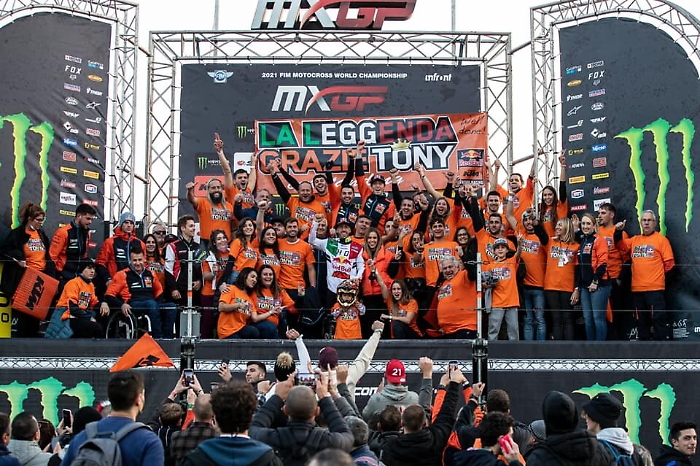 185525487-0a7bd948-c3e7-4a96-8e40-14582754f9be