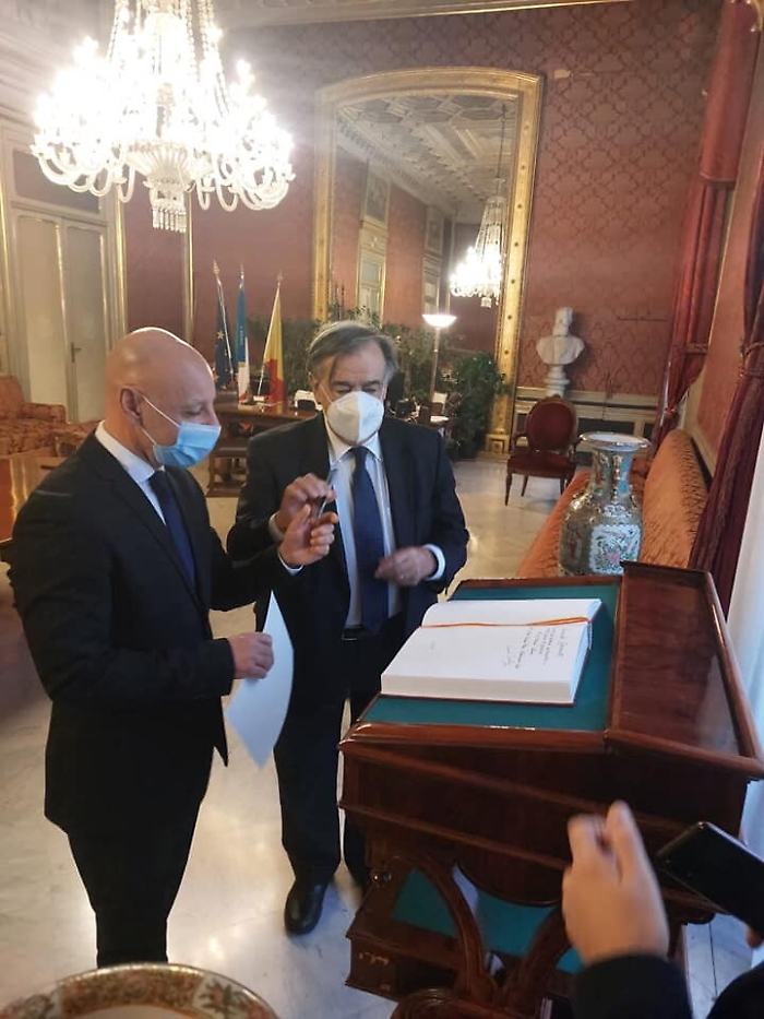 211835128-c1ea6f14-ecba-4a02-9978-168f1e276353