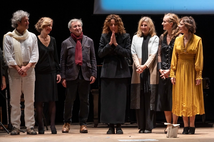 162654237-da6fcb70-070a-4d53-ab32-9ba63656ce56