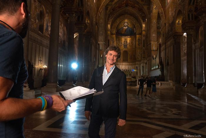 091402543-bf4198c4-5ca5-45c2-b5bc-60412b60829b