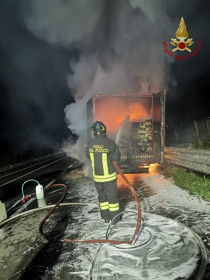 155813211-6a388603-1787-4b6e-a3e7-084fc799066c