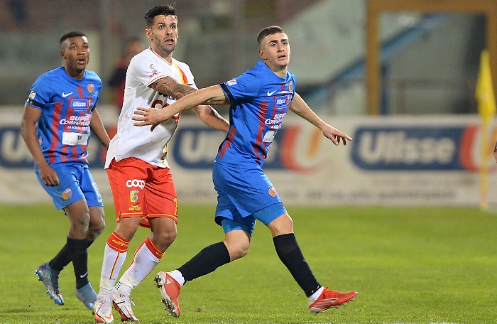 193449003-c2110463-b950-432a-98fe-f7fe8c0535a7