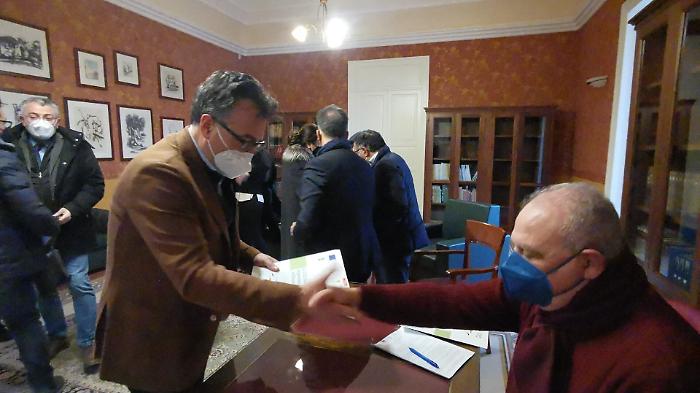 110137462-e5f75660-08af-4a8c-89eb-4605326af492