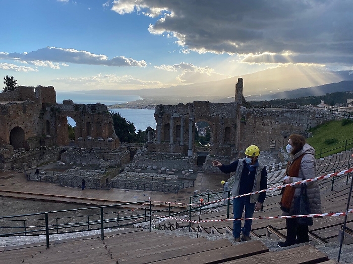 130946316-c0c35dd5-59d2-46d2-90b3-bc8b79cbf70f