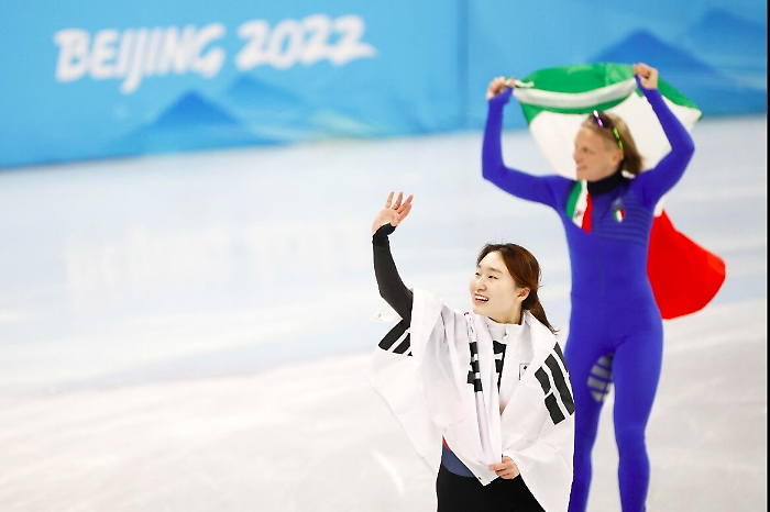 155421864-21829cd7-be70-491b-827d-0e436d35f4d6